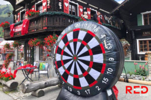 Cible à fléchettes géante